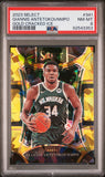 Giannis Antekounmpo 2023 Select #341 Gold Cracked Ice PSA 8 Nm-Mint