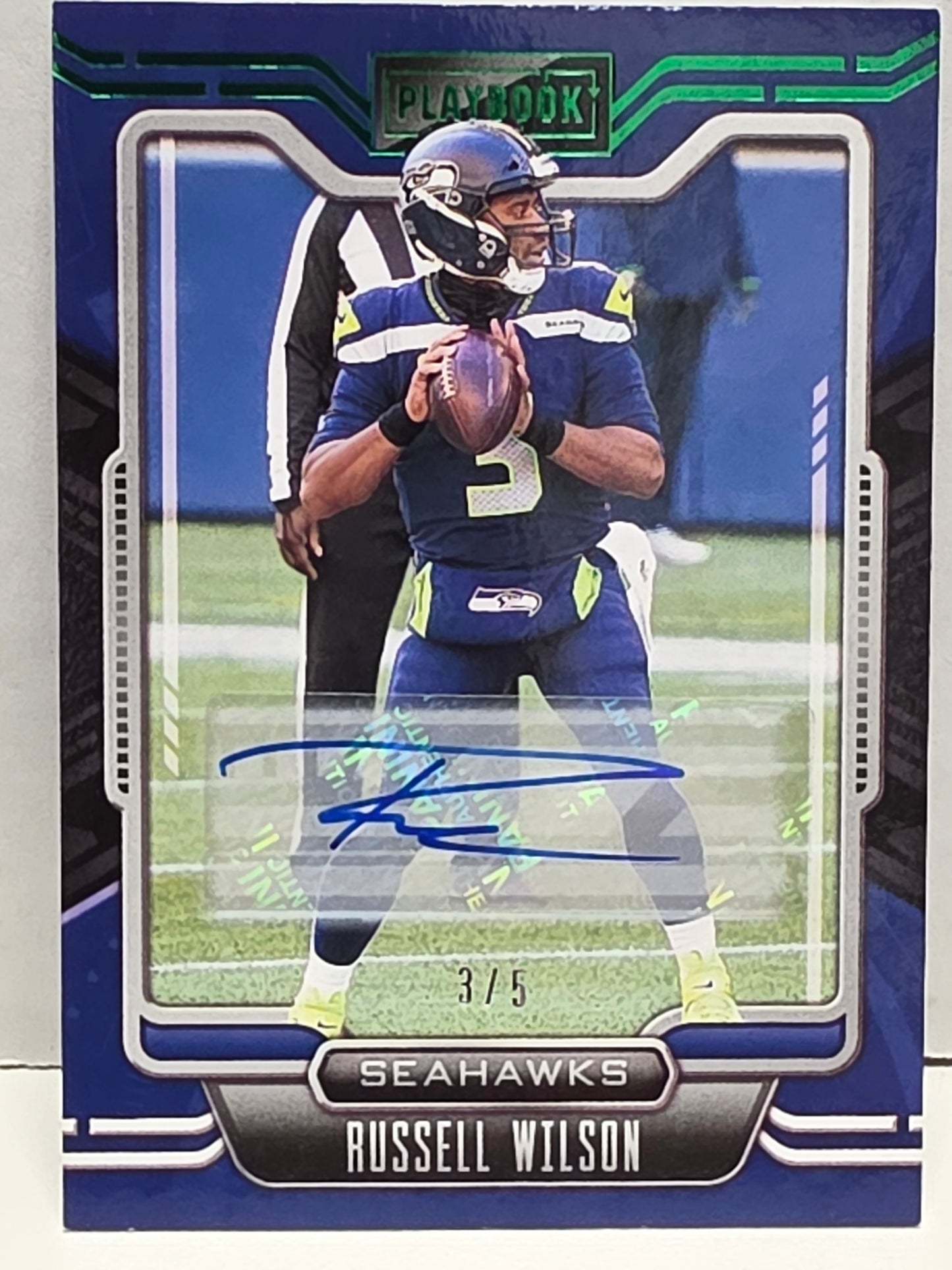 Russell Wilson 2021 Panini Playbook Emerald Auto #3/5